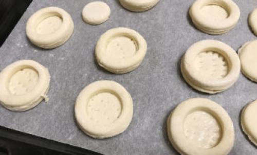 Квадратные тарталетки из слоеного теста. Тарталетки из слоёного теста в домашних условиях