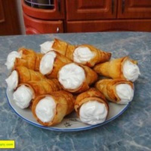 Пять самых быстрых рецептов слоеных трубочек. Трубочки из слоеного бездрожжевого теста