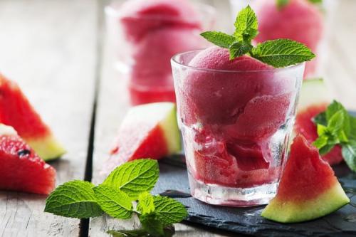 Как измельчить арбуз без блендера. 20 великолепных рецептов из арбуза для лета и не только