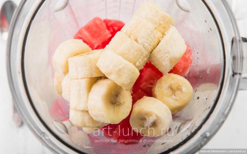 Можно ли добавить другие ингредиенты в смузи из арбуза без блендера. Приготовление