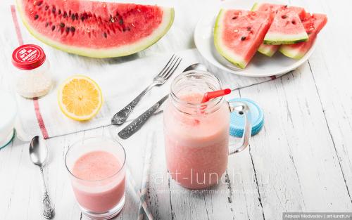 Можно ли добавить другие ингредиенты в смузи из арбуза без блендера. Приготовление