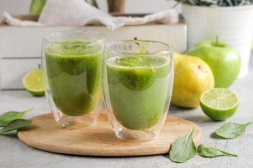 Зеленый смузи со шпинатом рецепт. 20 смузи со шпинатом, которые разнообразят твой рацион