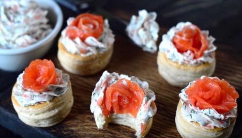 Тарталетки на новый год и праздничный стол с красной рыбой. Закуска в тарталетках с красной рыбой — самые вкусные рецепты на праздничный стол