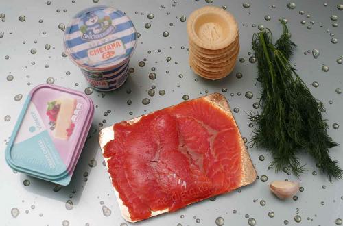 Тарталетки с красной рыбой и сливочным сыром. Как приготовить вкусные закусочные тарталетки с семгой — рецепт тарталеток с семгой и сливочным сыром с пошаговыми фото