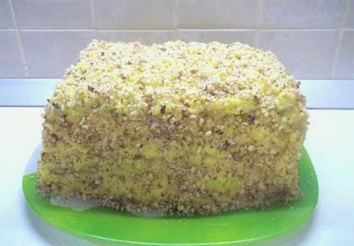 Наполеон из готового слоеного дрожжевого теста. Пошаговый рецепт приготовления Наполеона из дрожжевого слоеного теста