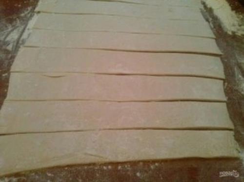 Трубочки с заварным кремом из слоеного теста. Трубочки с белковым заварным кремом