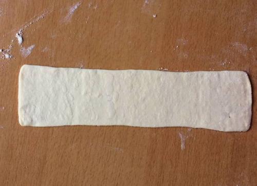 Торт из слоеного теста с вишней. Торт «Монастырская изба» из готового слоеного теста с вишней и сметанным кремом