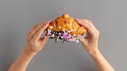 Вкусные слойки с вареной сгущенкой из слоеного теста: рецепт и подсказки 32