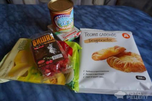 Как хранить Полино торт из слоеного теста с вишней. Рецепт: Торот Поленница из слоеного теста со сливочным кремом из вареной сгущенки - по мотивам торта Монастырская изба