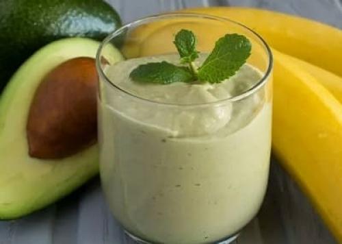 Смузи из замороженных ягод и банана. Смузи с бананом — 12 рецептов для блендера