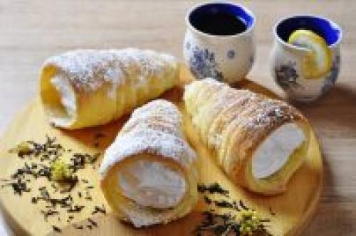 Трубочки из готового слоеного теста. Трубочки из слоёного теста – 5 рецептов приготовления с разными начинками