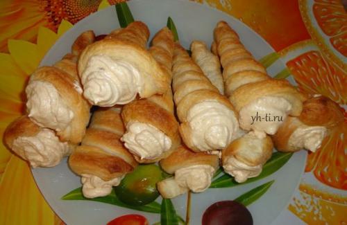 Заварные трубочки с белковым кремом. Пирожные «Трубочки» с заварным белковым кремом: рецепт с фото