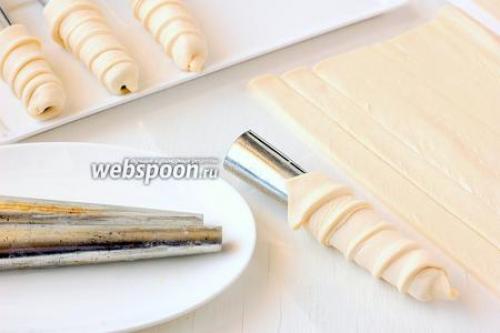 Слоеные трубочки с разными начинками. Быстрая закуска сырные трубочки 34 Слоеные трубочки с разными начинками. Быстрая закуска сырные трубочки 34