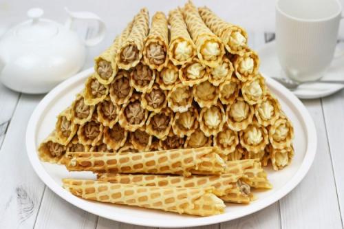 Чем начинить трубочки для фуршета. 20 рецептов вафельных трубочек, которые готовятся проще простого