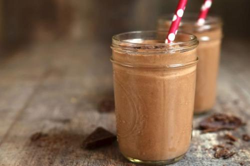 Как сделать коктейль без миксера и блендера. 20 простых рецептов молочных коктейлей