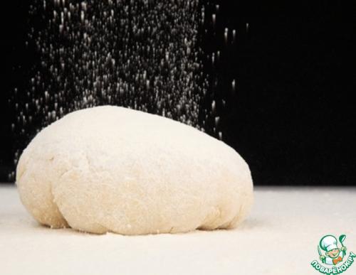 С какой жидкостью лучше замешивать тесто: водой или молоком. Добрые советы:секреты дрожжевого теста