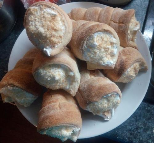 Трубочки с белковым кремом в домашних условиях. Хрустящие трубочки с нежным белковым кремом (как в детстве)