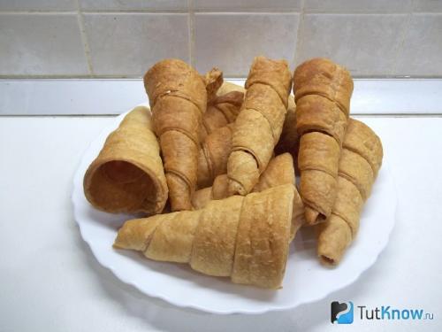 Трубочки из слоёного теста. Трубочки из слоеного теста 08
