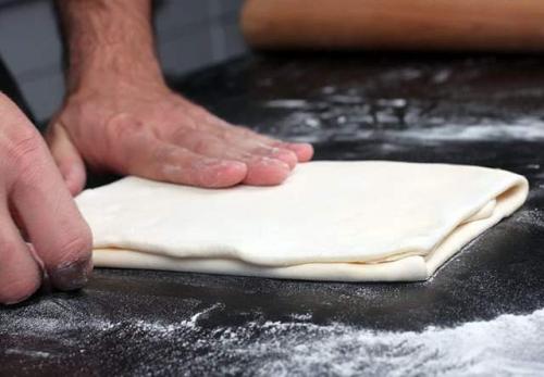 Десерт из слоеного теста и шоколада. Готовим очень вкусные, воздушные слойки с шоколадом, с бананом