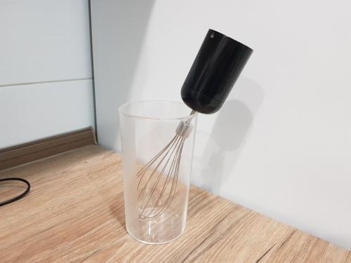 Какие насадки входят в комплект блендера Redmond RHB-2987. Внешний вид и упаковка