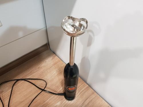 Какие насадки входят в комплект блендера Redmond RHB-2987. Внешний вид и упаковка