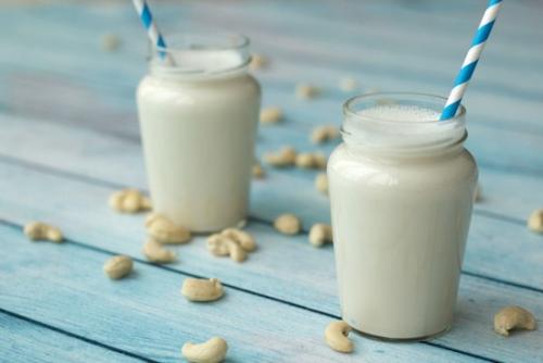 Какие полезные свойства у молочных коктейлей, приготовленных без блендера. Химический состав