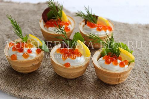 Сколько времени занимает приготовление тарталеток с красной икрой. Тарталетки с икрой и сливочным сыром