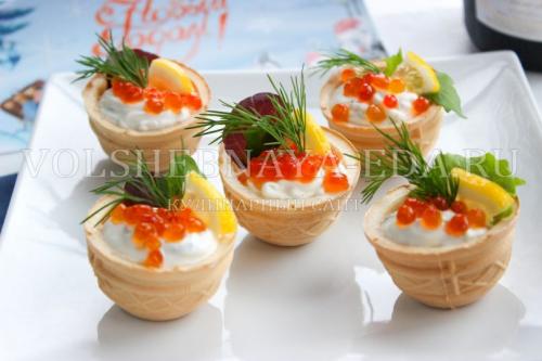 Сколько времени занимает приготовление тарталеток с красной икрой. Тарталетки с икрой и сливочным сыром