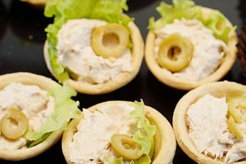 Как сделать тарталетки с рыбной начинкой. 15 отличных рецептов тарталеток с тунцом