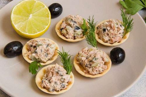 Как сделать тарталетки с рыбной начинкой. 15 отличных рецептов тарталеток с тунцом