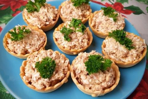 Как сделать тарталетки с рыбной начинкой. 15 отличных рецептов тарталеток с тунцом