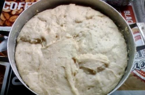 Что нужно для приготовления рулета из дрожжевого теста с вареной сгущенкой. Булочки с вареной сгущенкой из дрожжевого теста в духовке