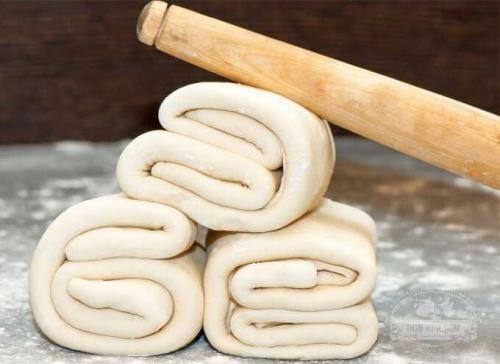 Завтрак на вынос: Рулет из дрожжевого теста с вареной сгущенкой 28