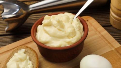 Майонез на желтках погружным блендером. Домашний майонез за 5 минут: приготовление полезного и натурального соуса в домашних условиях