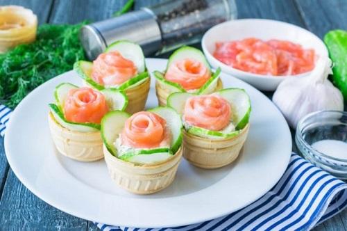 Тарталетки на Новый год с красной рыбой. Тарталетки с красной рыбой – 10 рецептов начинки для праздничных закусок