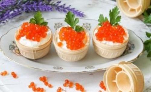 Тарталетки на Новый год с икрой. Тарталетки с красной икрой — 10 самых вкусных рецептов