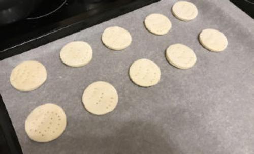 Как сделать тарталетки без формочек. Тарталетки из слоёного теста в домашних условиях