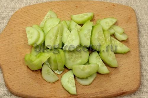 Какой вкус имеют смузи с огурцом. Смузи из огурца и сельдерея: рецепт с фото пошагово