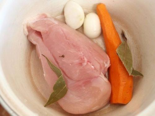 Салат из пекинской капусты с курицей. 01