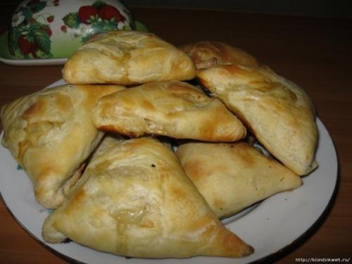 Самса вкусная.

Для теста: 

