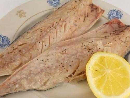 Запеченная скумбрия с сыром. 01