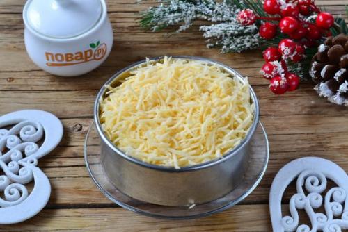 Рождественский салат Селедка под Снегом. 07