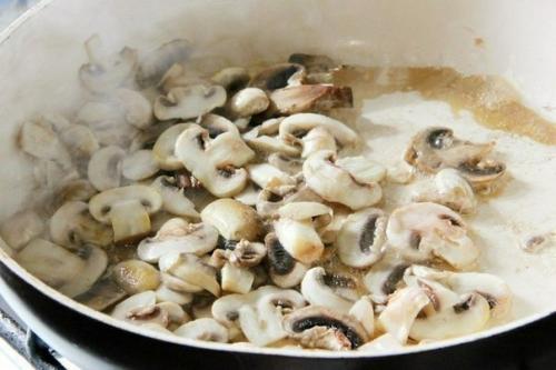 Спагетти с грибами в сливочном соусе. 02