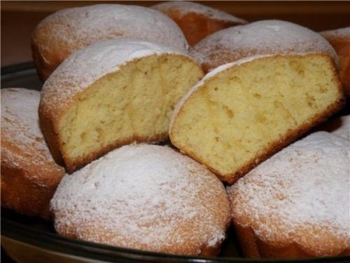 Салат Паутинка.  Ингредиенты: 300 г филе курицы 3 яйца. 150 - 200 г морковки по корейски ( самые длинные перья оставьте для украшения).