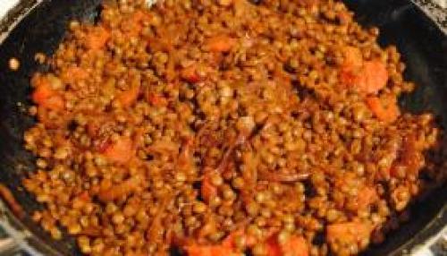 Чечевица с луком и помидорами. 05