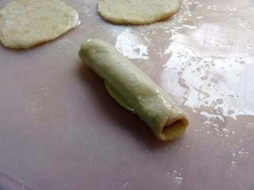 Сахарная плюшка.  В детстве я обожала эти плюшки. 03