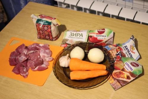 Рассыпчатый плов со свининой. 01