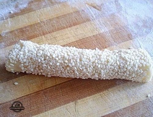 Сырные трубочки с кунжутом. 06