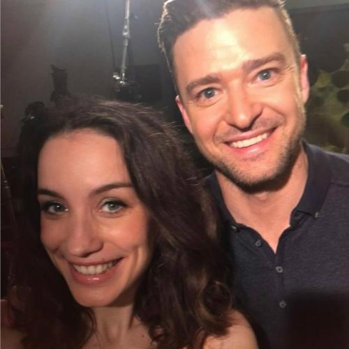 Уже вторую неделю в интернете царит настоящая ностальгия по 2016 году. 04