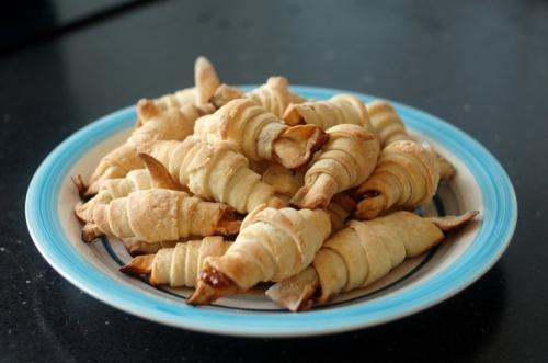 Рогалики с повидлом на маргарине. Рогалики с повидлом на маргарине.